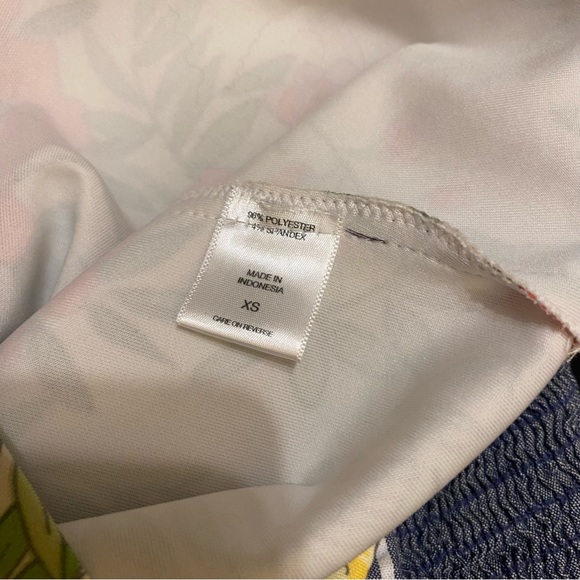 New York and Company Floral Dress with 3/4 Flutter Sleeve - Picture 8 of 8